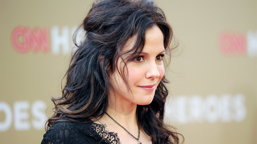 Mary Louise Parker age, Birthday, Height, Net Worth, Family, Salary